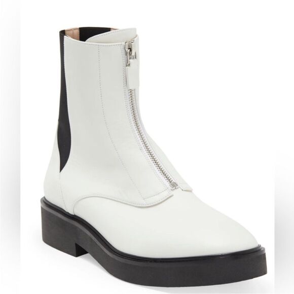 Stuart Weitzman NWT Lodge Zip Leather Bootie $695 - Picture 1 of 6